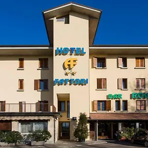 Hotel Fattori, Bolonia